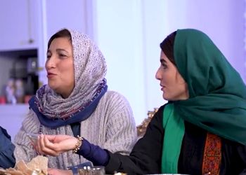 رها خدایاری، بازیگر سریال «لحظه گرگ و میش»: من به عنوان دختر تبریزی پنیرامو خودم درست میکنم/ فلامک جنیدی: تنها دلتنگی من تو لندن واسه پنیر لیقوانه!