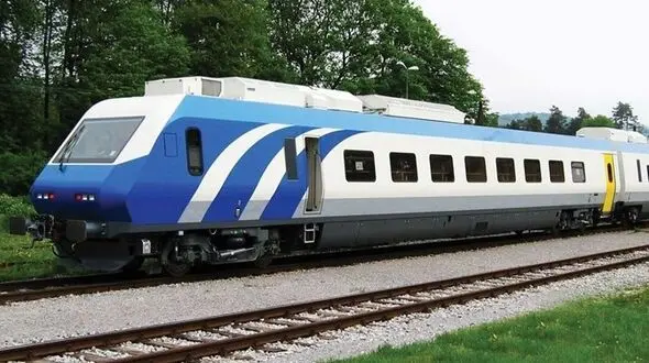 برخورد مرگبار پراید با قطار مسافربری تهران به قزوین / مرگ 3 نفر تایید شد