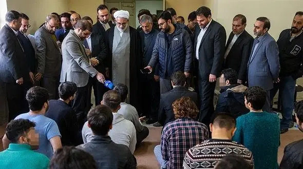 ملاقات در زندان فشافویه/ بازداشتی های اخیر به دادستان کل کشور چه گفتند + عکس