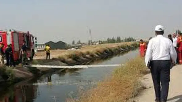 سقوط مرگبار موتورسیکلت در کانال آب / سرنوشت راکب نامعلوم است!