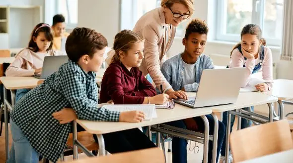 چگونه کودکان خود را موفق تربیت کنیم؟ برترین فوت و فن‌ های تربیت فرزند