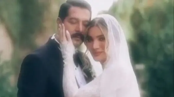 فیلم  /نگاهی به چیدمان منزل متین ستوده ستاره سریال زمانه و کامران تفتی / از سرسبزی آشپزخونه تا ست میزنهارخوری چوبی و آیینه شمعدان عقد