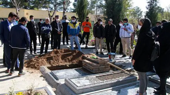 فیلم خداحافظی دردناک پدر آزاده نامداری از دخترش