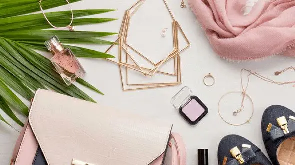 چه اکسسوری‌ هایی برای بهار مناسب هستند؟