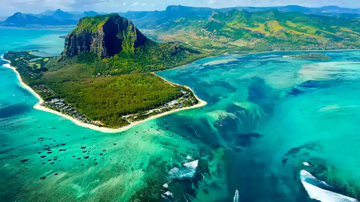 موریس بهشت روی زمین