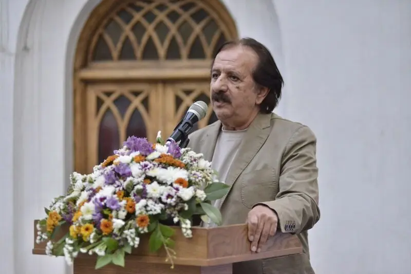 مجید مجیدی در نمایشگاه تجلی مهر