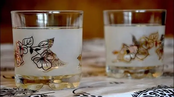 چرا نباید از ظروف شیشه ای تزئین شده استفاده کرد؟