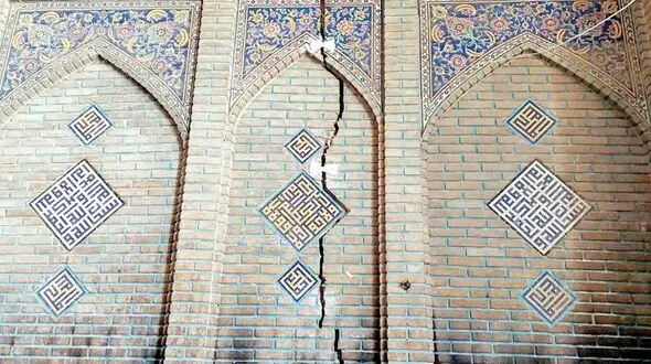 ترک های فرونشست اصفهان تا میراث 2هزار ساله رسید