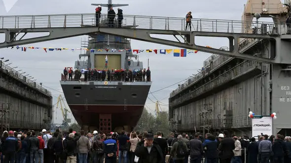 به آب اندازی رزمناو گرمیاشی روسیه