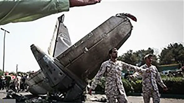 سقوط هواپیمای آنتونف تهران – طبس به گردن خلبان افتاد ! + عکس