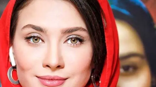 عکس های  دکوراسیون جذاب خانه مجردی ساناز سعیدی با قاب عکس نقاشی خودش ! / بی عشق سر مکن که دلت پیر می شود !