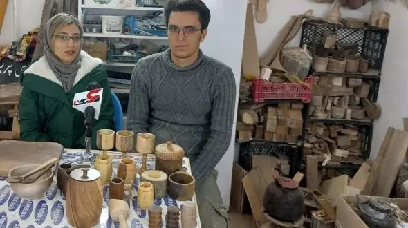 کارگاه کوچک من پر از چوب گردو است