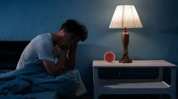 بحران مالی نسل Z؛ راز بی‌ خوابی شبانه چیست؟