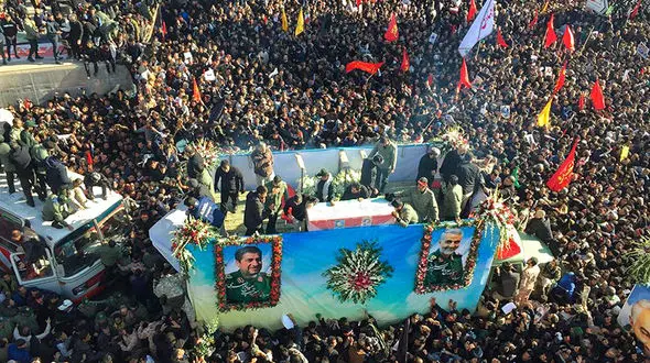 لحظه به لحظه مراسم تشییع و تدفین پیکر سردار ایران شهید سپهبد قاسم سلیمانی در کرمان +فیلم و تصاویر 