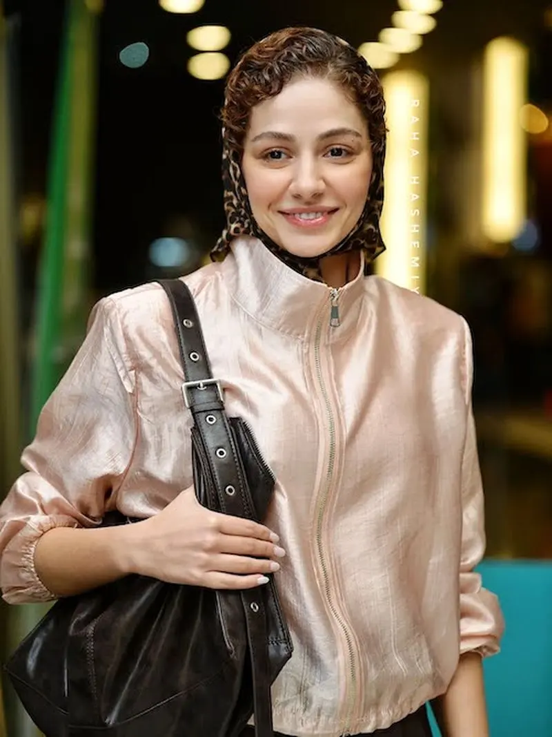 بامبرجکت صورتی مهتاب ثروتی