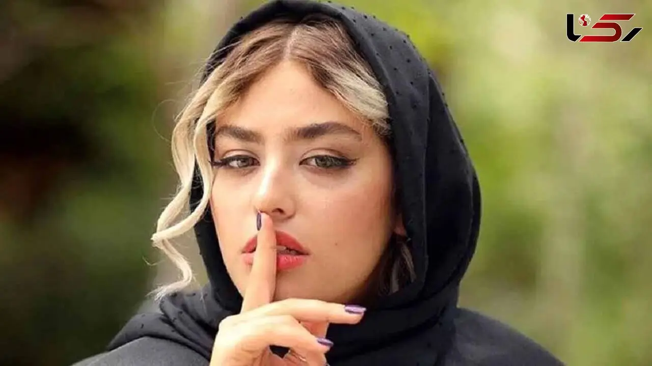 جلف بازی ریحانه پارسا  در متروی استانبول ! / خانم بازیگر بی اعتنا به سیاهپوشی سینمای ایران !