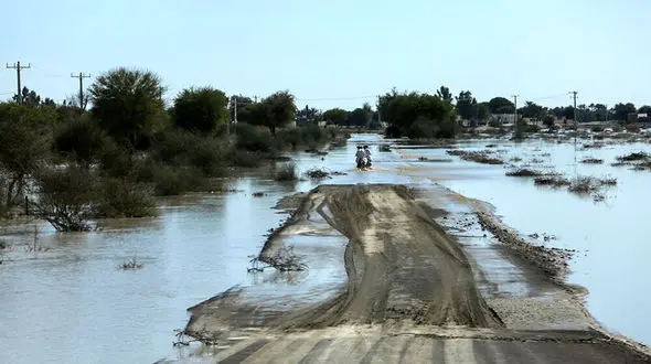 تصاویر تکاندهنده از مناطق سیل زده هرمزگان + فیلم