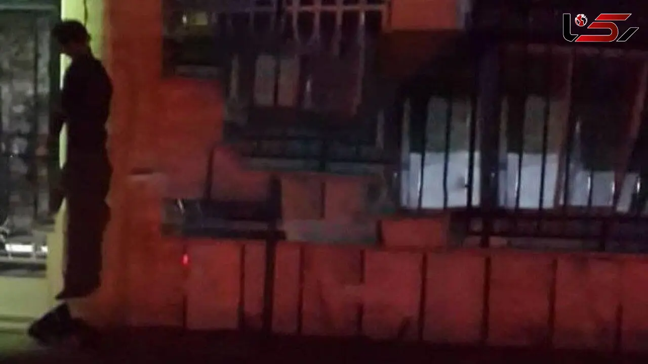 دار زدن پسر جوان مقابل دانشگاه زاهدان+عکس جسد آویزان