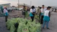 پاکسازی ساحل دریاچه ارومیه در روز ملی تشکل‌های مردم‌نهاد