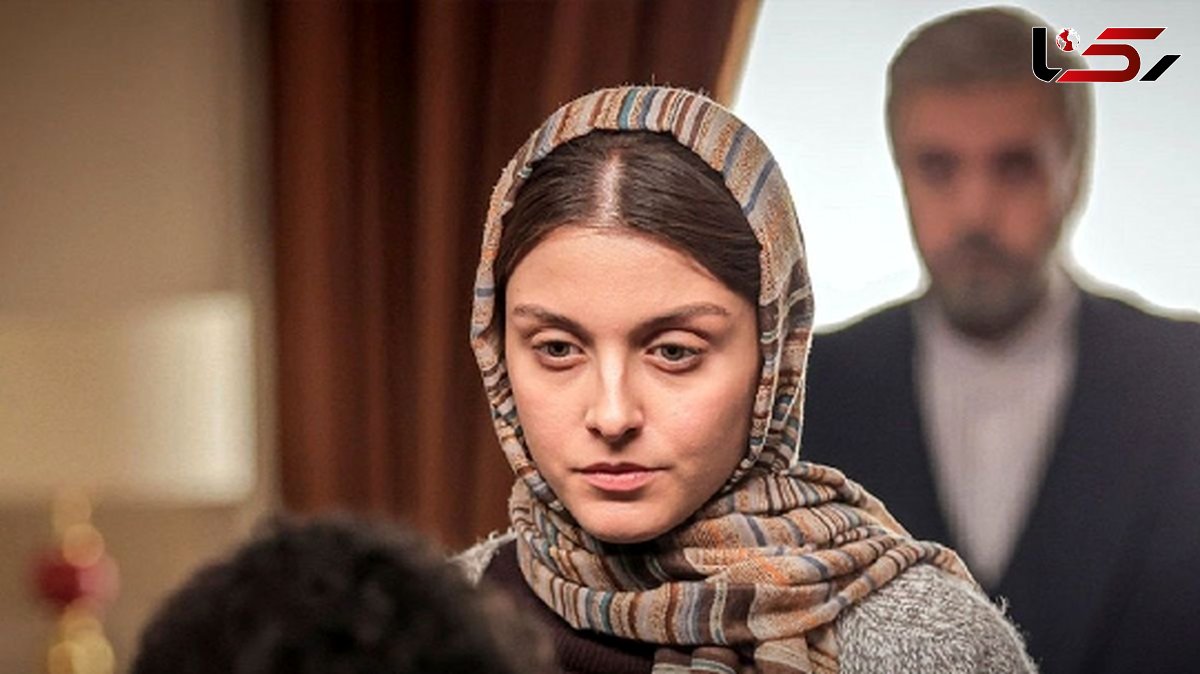 تیپ هالیوودی خانم بازیگرِ زخم کاری کنار برج ایفل