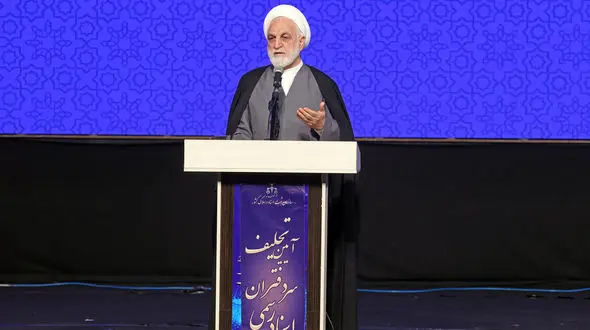 امروز وظیفه ما در قبال نظام اسلامی و مردم بسیار سنگین است