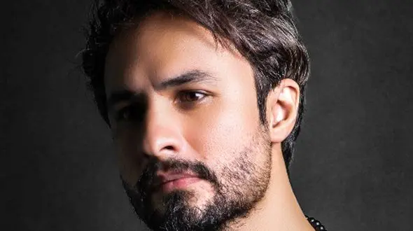 دانلود آواز باشکوه  مصطفی راغب / آهنگ «مهتاب» + موزیک ویدیو/ غمت از ماه میریزه رو تنهاییم میشینه...