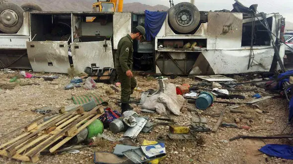 8 کشته در حادثه واژگونی اتوبوس تهران - مشهد +فیلم و عکس