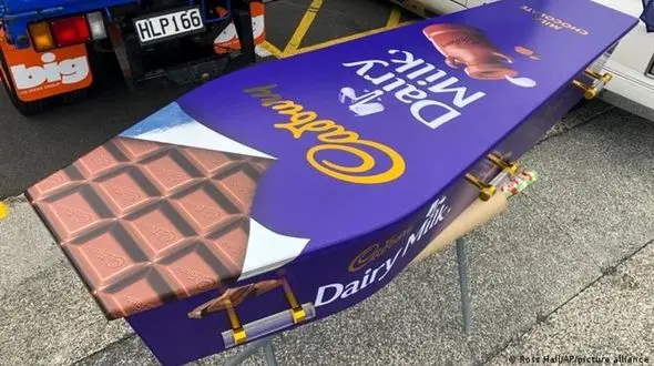 اگر کودکان زیر 6 سال زیاد شکلات بخورند چه می شود؟