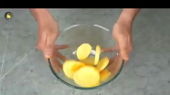 چگونه یک غذای سبک با اسفناج درست کنیم؟ طرز تهیه کامل + فیلم