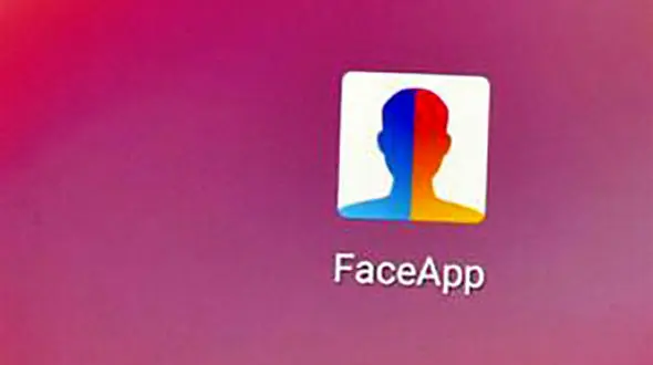بمبی ساعتی به نام اپلیکیشن FaceApp
