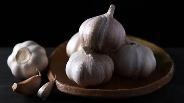 7 ماده غذایی مناسب در سبد غذایی بیماران نقرسی