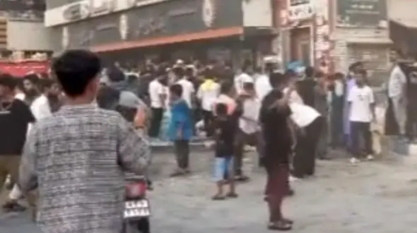 جزئیات آتش‌سوزی در مجتمع تجاری نور درگهان قشم  + فیلم