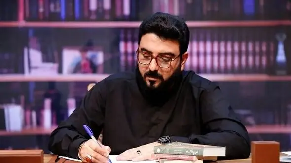 فیلم آوازجانسوز / شعرخوانی غمگنانه شاعر معاصر که اشک خیلی ها را درآورد 