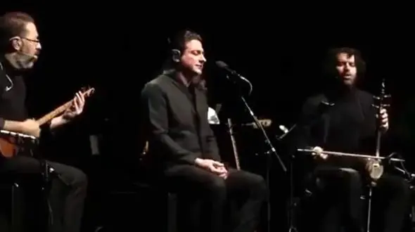فیلم آواز باشکوه همایون شجریان /  اجرای قطعه خاطره انگیز من صنما که فقط خودش میتونه بخونه