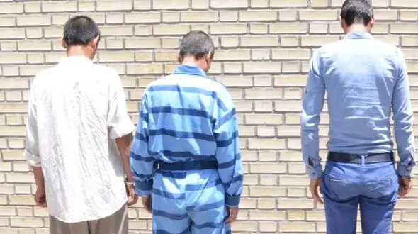بازداشت جویندگان گنج قبل از خروج عتیقه ها از زمین / در ساوه رخ داد