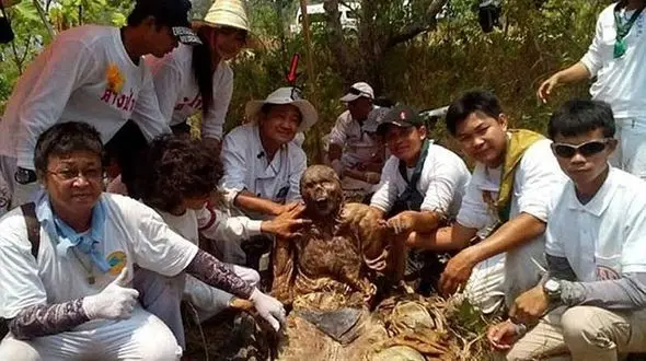 خالکوبی‌های جادویی جسد این مرد همه را شوکه کرد+تصاویر
