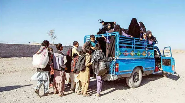 محرومیت های دانش آموزان جازموریان /  ما ۱۶۵ کیلومتر جاده می‌خواهیم