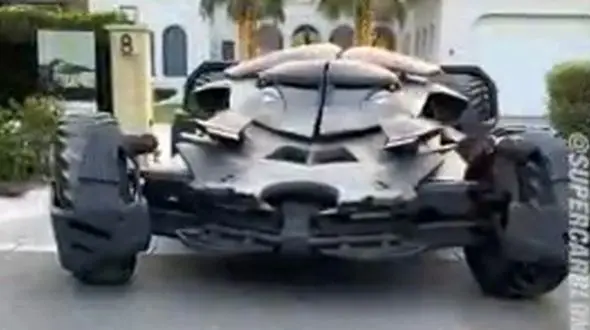 ماشین بتمن یا تانک؟ / فیلم ماشینی که همه را شوکه کرد