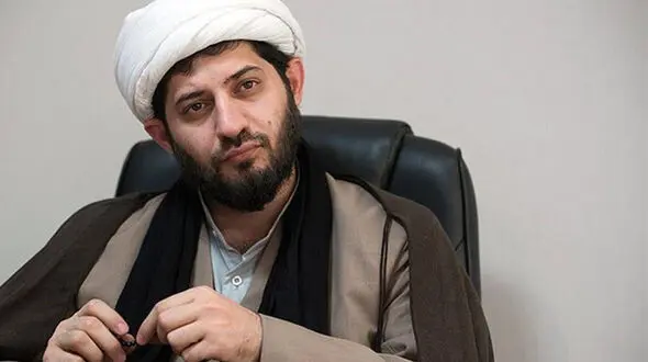اعتراض دبیر ستاد امر به معروف به رفتار توهین آمیز یک مرد به زنان !