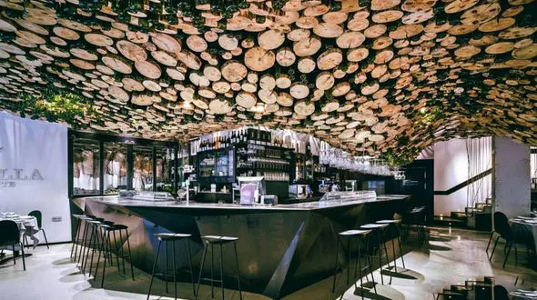 رستورانی با سقف درختی+عکس