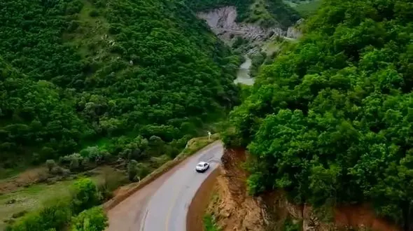 از ایران سرزمین بزرگمردان تا مهارلو قلب سُرخ فارس در آغوش طبیعت