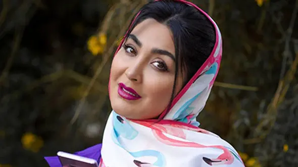 ژست های فوق زننده مریم معصومی در ملاءعام / خجالت نکشید؟! + عکس