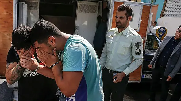 شلیک دقیق پلیس به سارق مسلح پژو 405 اهواز 