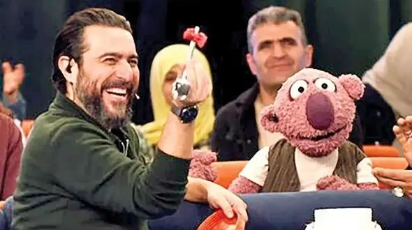 آواز شاد؛ جناب خان سنگ تموم گذاشت واسه نادر سلیمانی مخصوص خوند ذوق ملت نمیخوابه