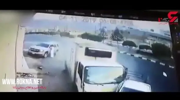 تصادف با خاور به دلیل دور زدن ناشیانه وانت + فیلم 