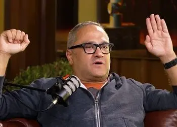 فیلم / رامبد جوان: من حتی یک خودکار ایرانی هم ندارم و اصلا نگفتم ایران بهترین جای دنیاست! | همسرم نگار ممنوع‌الخروج شد...