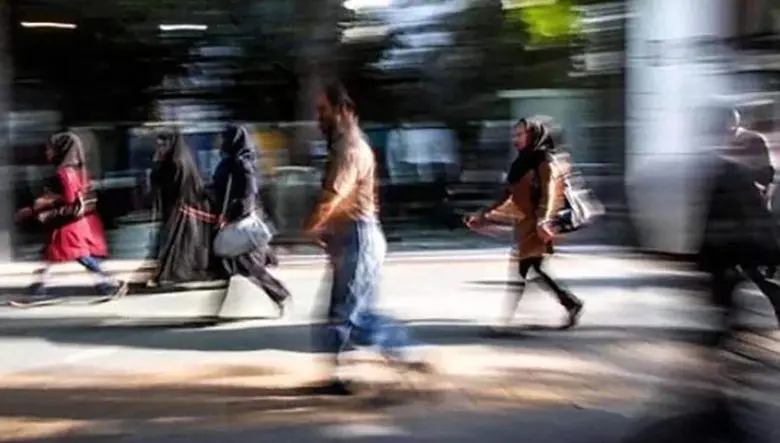 خط مقیاس فقر و ثروت کج است!/ نبود یارانه و کالابرگ برای طبقه متوسطی که با سیلی صورتشان را سرخ می کنند/ تصمیم خوب دولت بر داده های نادرست سوار است!