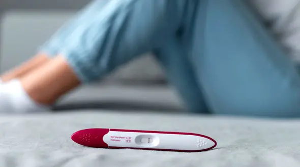 دکتر محمد اکبری: بارداری زیر ۱۸ سال توصیه نمی‌شود