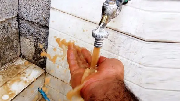 آب آشامیدنی مردم بابل گل آلود شد / مردم 10 روز است آب سالم ندارند