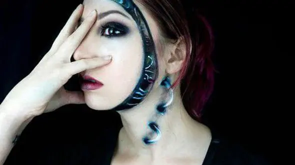 دختری که شبیه هیولا آرایش می کند+تصاویر